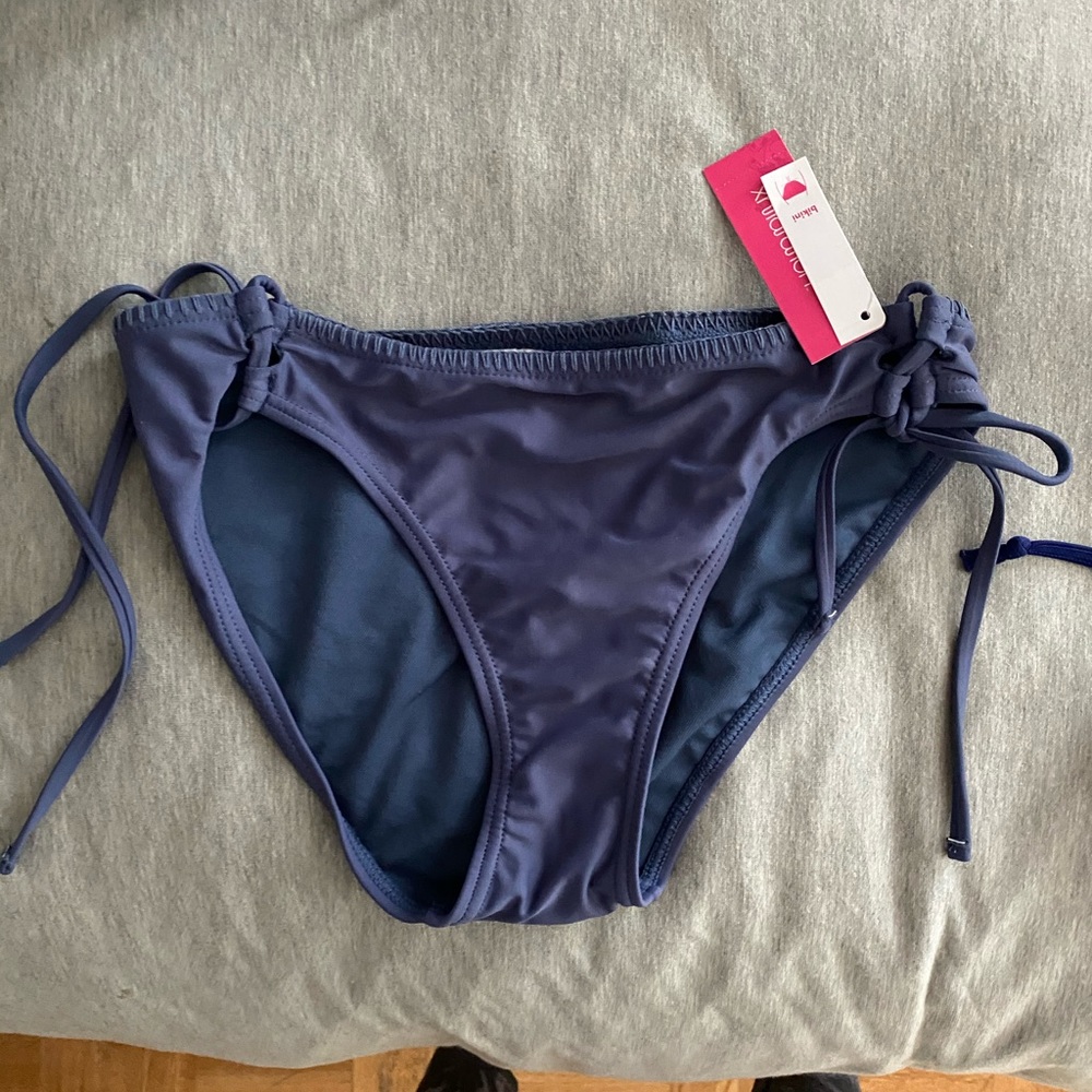 Bikini bottoms